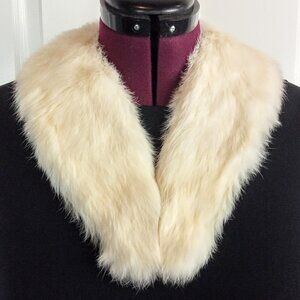 Vintage Baar & Beards Inc. Ivory Fur Collar